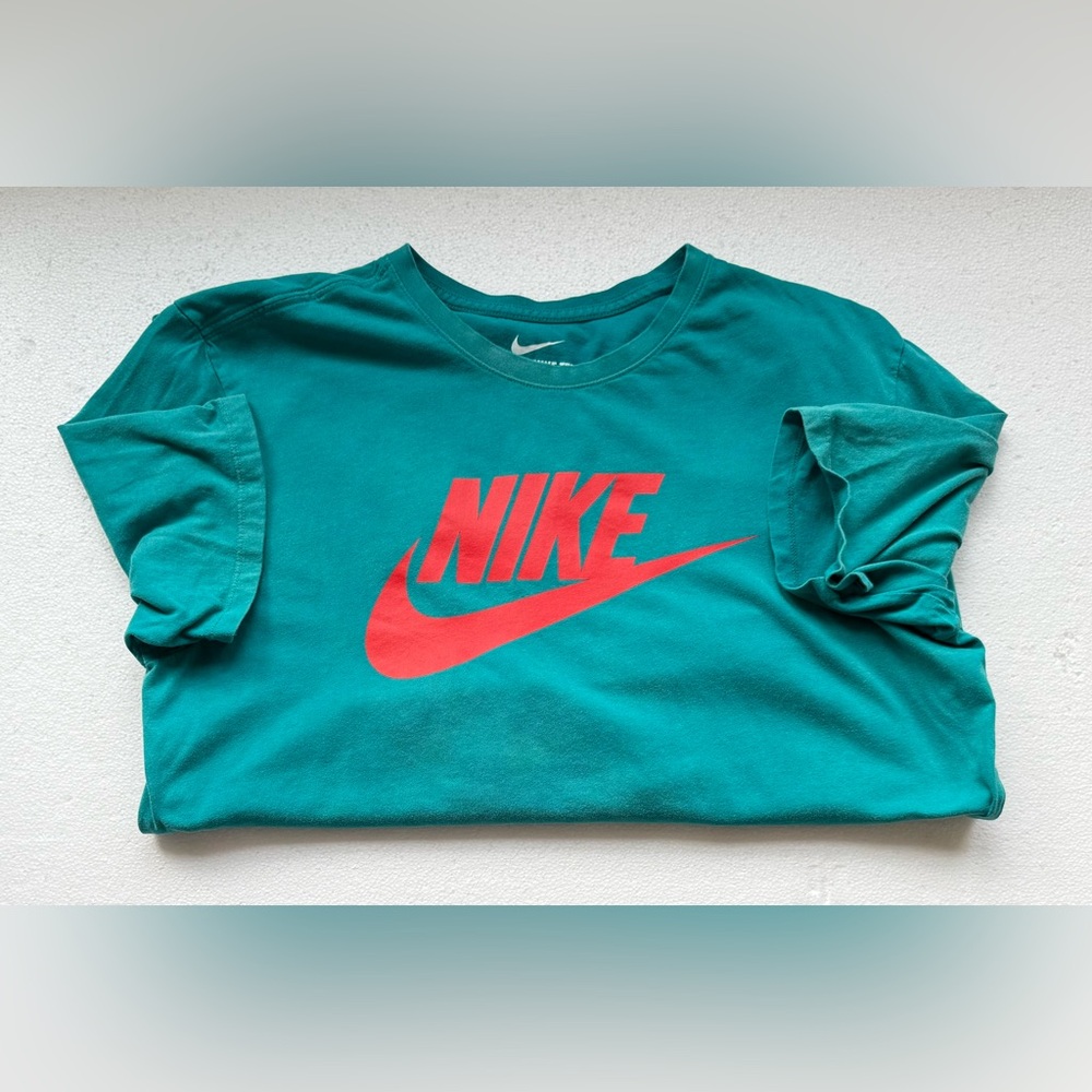 NIKE TEE